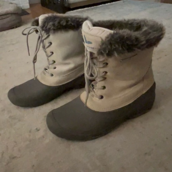 Field & Stream Women's PAC 200g
Thinsulate Winter Boots Size 10 - Picture 5 of 6